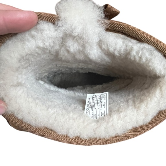 Koolaburra by UGG Victoria Short Pom Pom Bow Boots Chestnut Size 10 - Picture 10 of 13